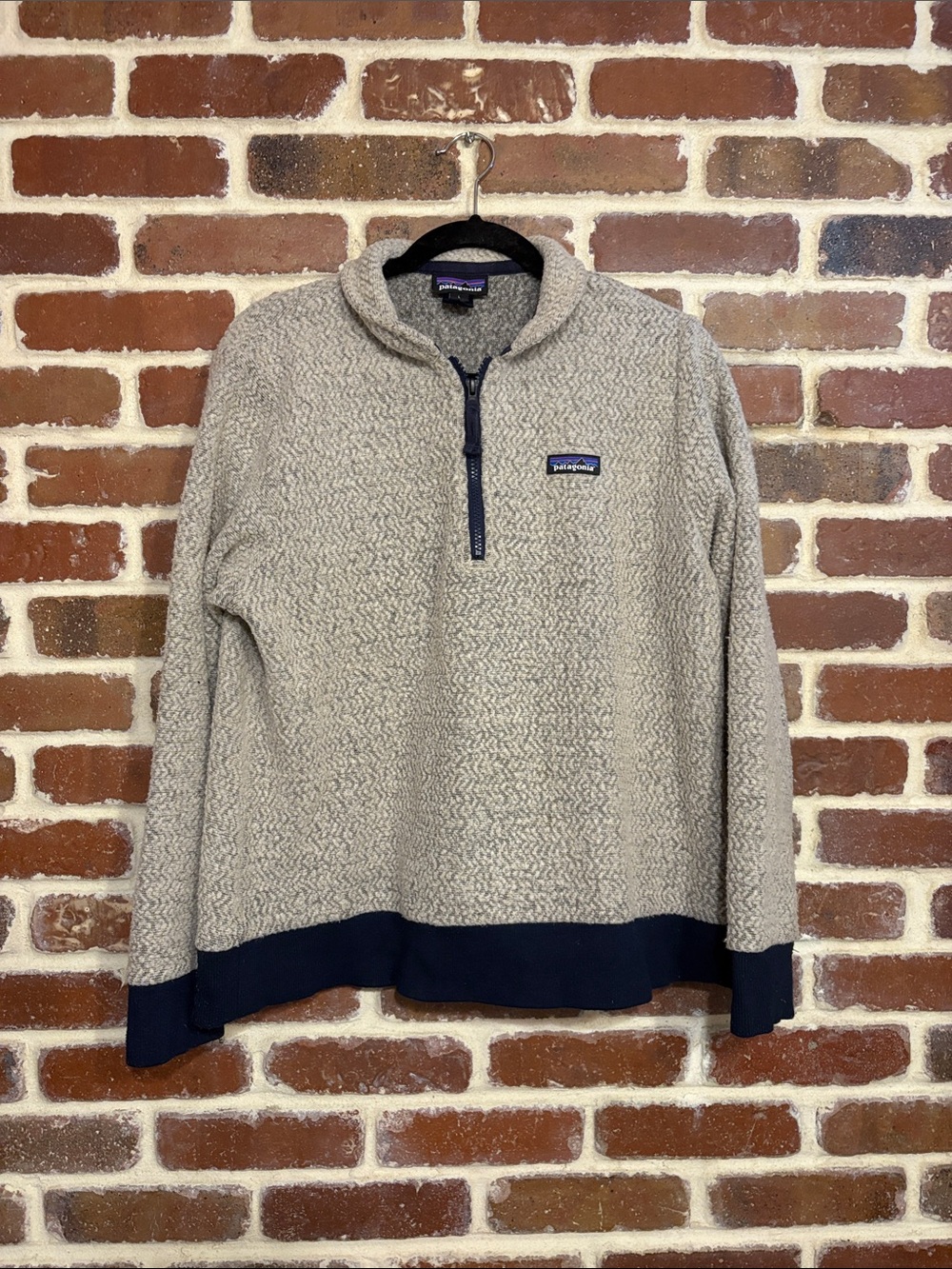 Patagonia  Beige Fleece Half-Zip with Navy Trim size large